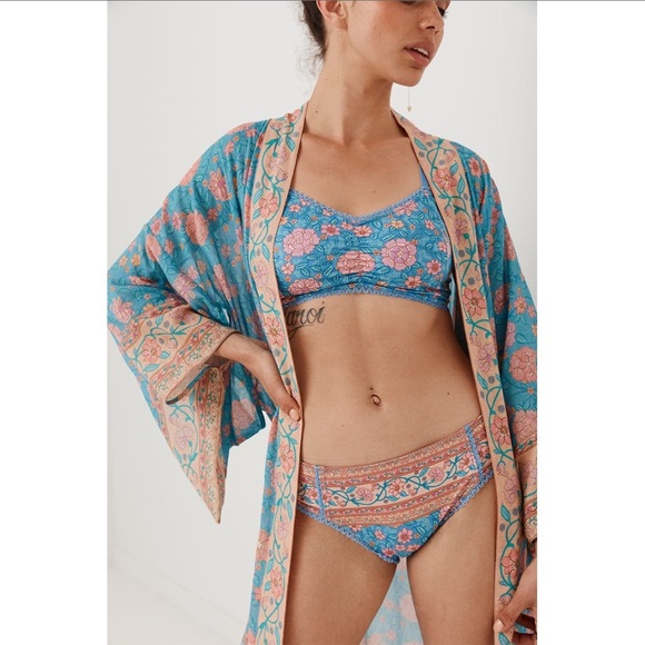 Spell Love Story Midi Robe / Kimono - Picture 15 of 15